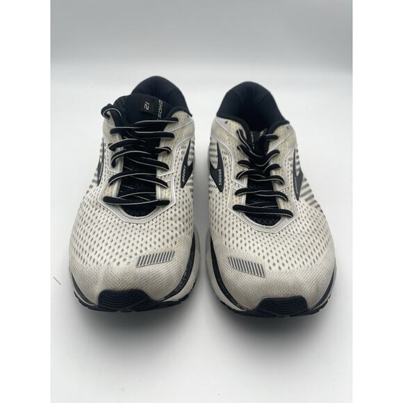 Brooks Ghost 12 Men\'s Size 9.5 D Black White Gray Running Shoes